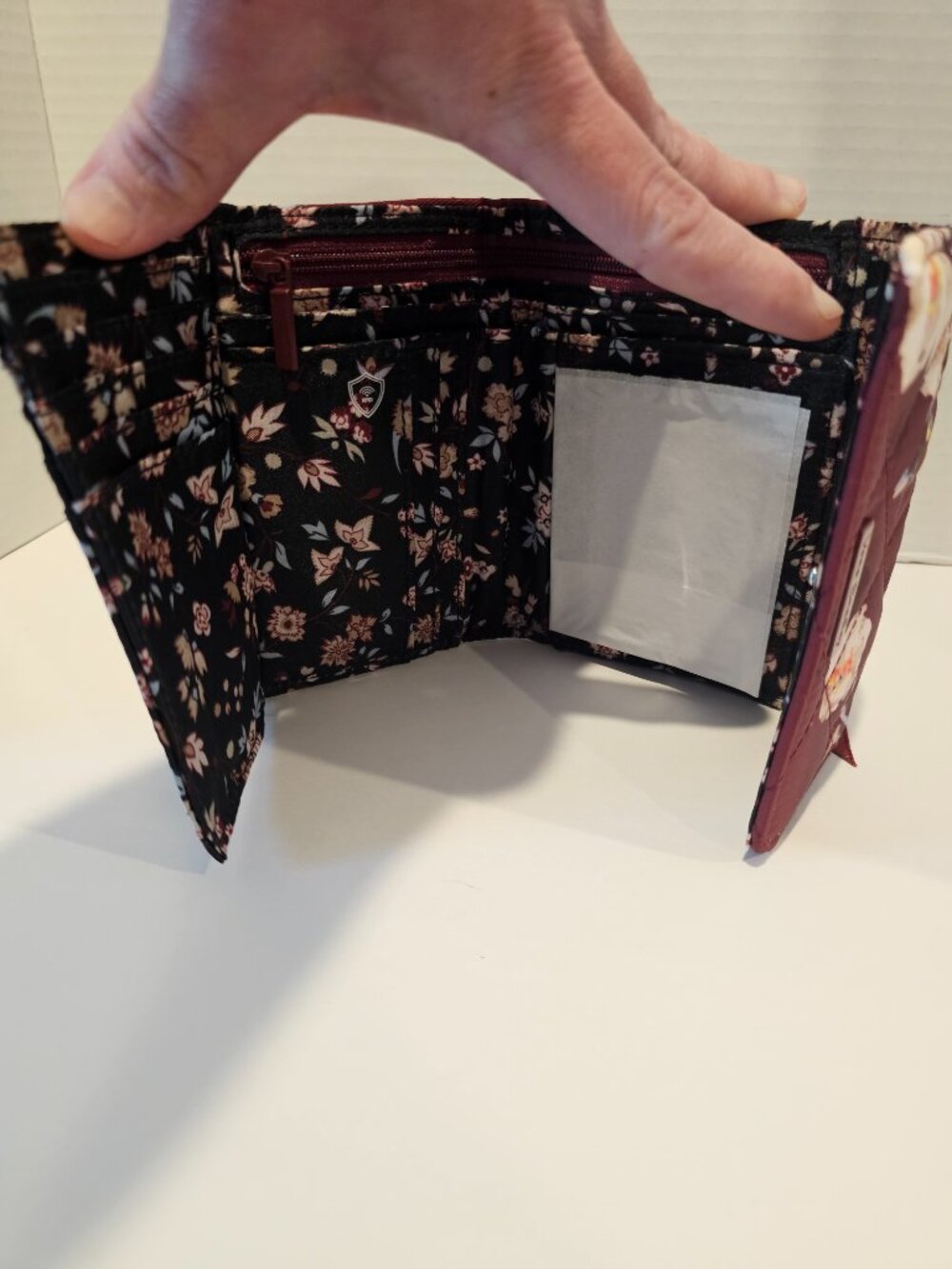 NWT Vera Bradley RFID Riley Compact Wallet Blooms Branches Burgundy Flowers Red - Picture 9 of 13